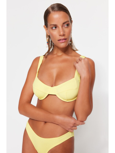 Trendyol жълт Underwired текстурирани бикини отгоре
