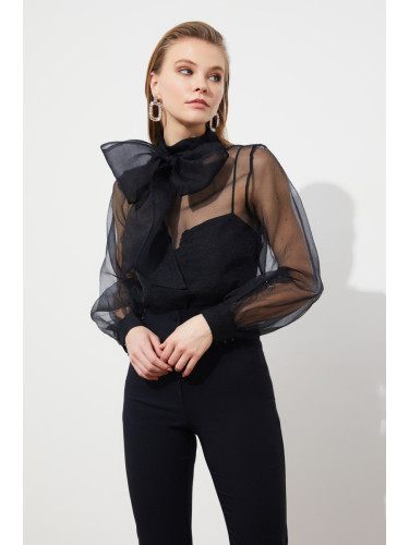Дамска блуза. Trendyol Organza