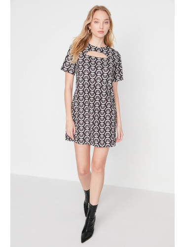 Trendyol черна яка подробни шарени тъкани рокля