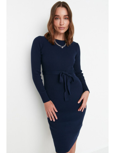 Дамска рокля Trendyol Knitwear