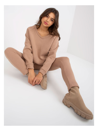 Beige two-piece tracksuit with trousers