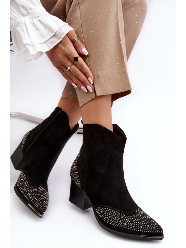 Дамски боти до глезена с токчета и украшения