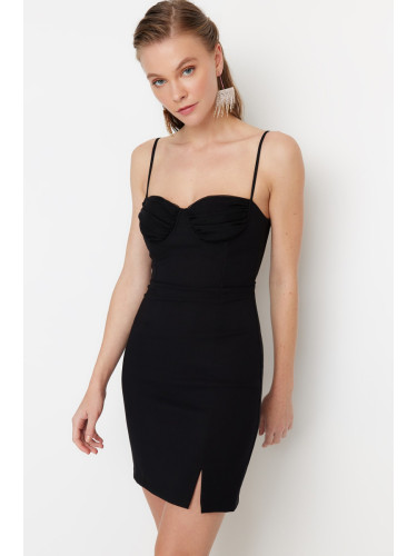 Модерна черна вталена вечерна рокля с подплата и тъкани