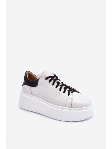 Women's leather sports shoes on the White Lemar platform