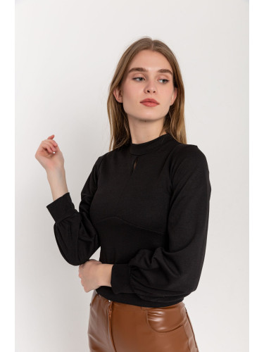 HAKKE Crepe Blouse with Balloon Sleeves Drop Drops in the Front