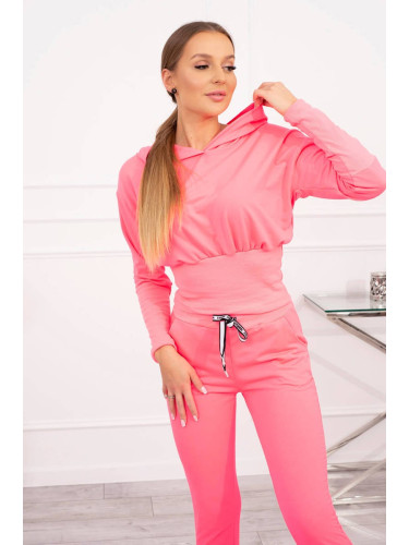 Set with wide cuffs in pink neon color