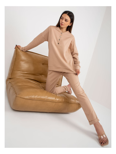 Casual Camel set with sweatshirt