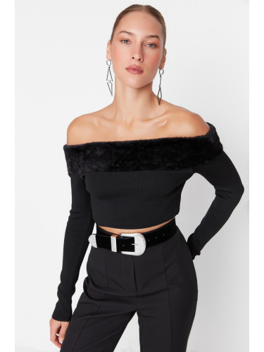 Trendyol Plush Detailed Crop Blouse in Black