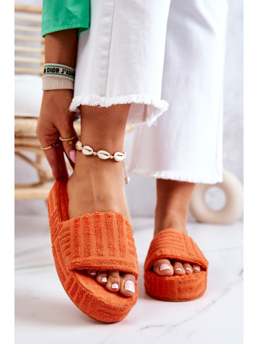Slipper slippers on the platform of orange Lilly