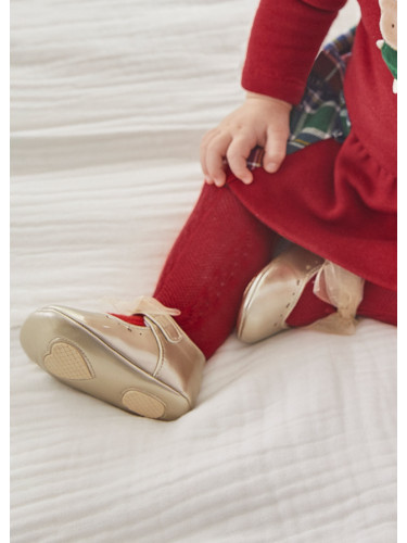 Бебешки златни пантофки с панделка Mayoral