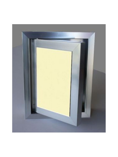 Ревизионна вратичка RC1015