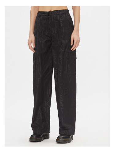 Calvin Klein Jeans Текстилни панталони Loose Logo Aop Cargo Pant J20J222596 Черен Regular Fit