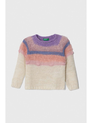 Детски пуловер с вълна United Colors of Benetton в бежово от лека материя