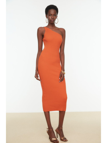 Дамска рокля. Trendyol Decollete