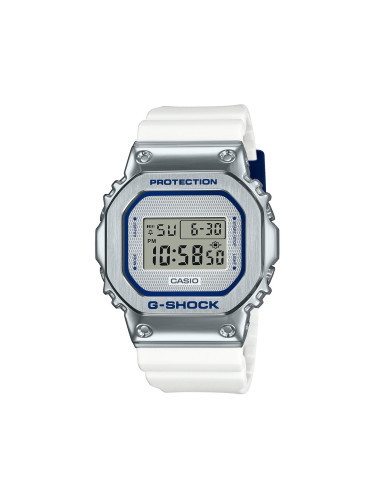 Часовник Casio G-Shock GM-5600LC-7ER