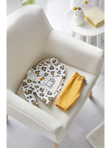 Комплект за бебета Mayoral Newborn в жълто