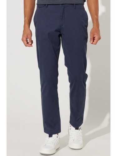 ALTINYILDIZ CLASSICS Men's Navy Blue Comfort Fit Comfortable Cut Cotton Diagonal Patterned Flexible Trousers.