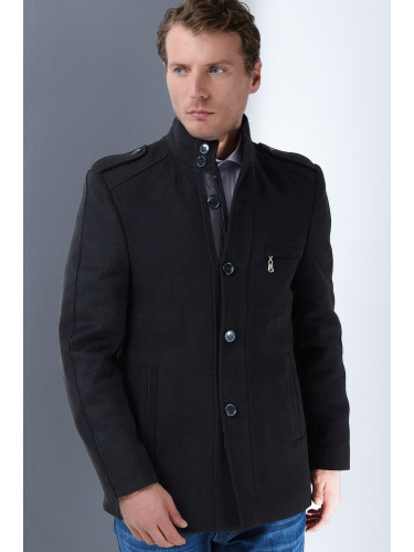 Мъжко палто. dewberry