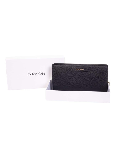Calvin Klein Woman's Wallet 8719855504916
