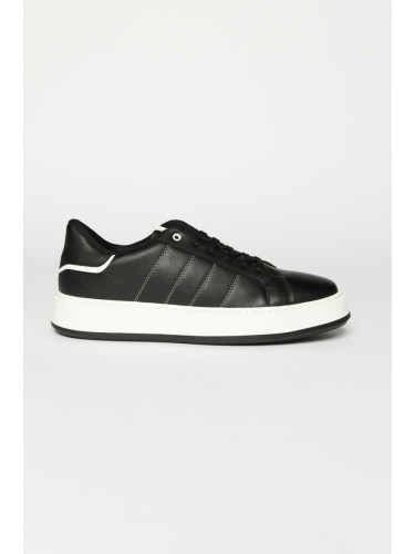 ALTINYILDIZ CLASSICS Men's Black and white Comfortable Sole Sports Sneaker Shoes.