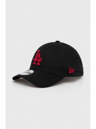 Памучна шапка с козирка New Era в черно с апликация LOS ANGELES DODGERS