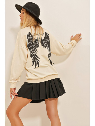 Trend Alaçatı Stili Women's Beige Crew Neck Front And Back Wing Printed Oversize Sweatshirt