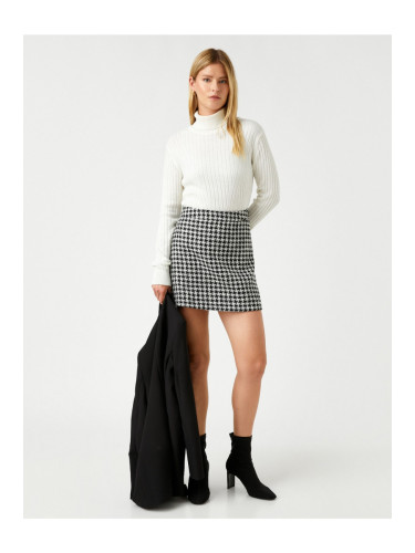 Koton Crowbar Pattern Mini Skirt