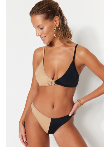 Trendyol черна кожа триъгълник цвят блок бикини комплект с редовни крака