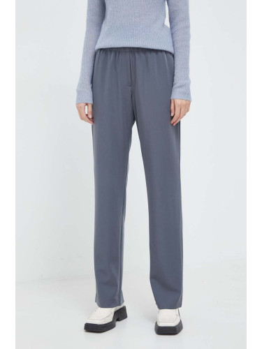 Панталон Samsoe Hoys в сиво със стандартна кройка, с висока талия F16304674