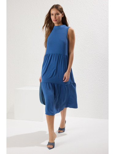 Дамска рокля Trendyol Midi