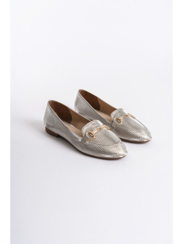 Capone Outfitters Women's Pointed Toe Silvery Buckle Flats