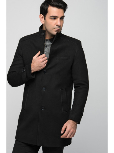 Мъжко палто. dewberry