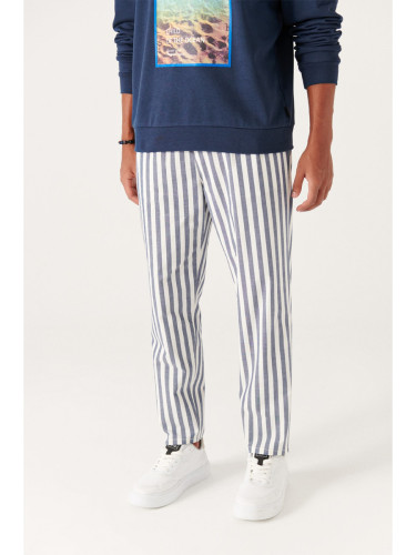 Avva Men's White-Navy Blue Wide Striped Relaxed Fit Pants