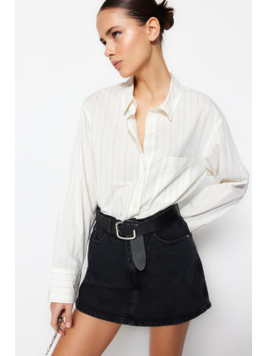 Дамски къси панталони. Trendyol