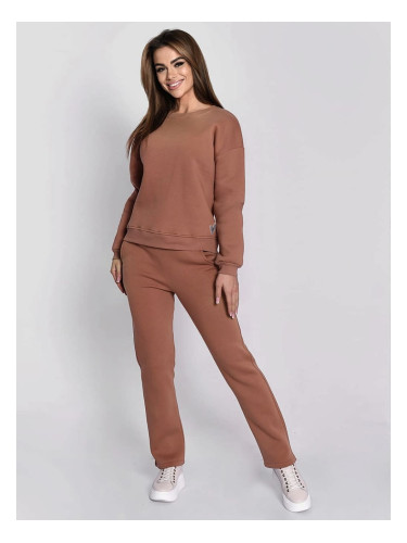 Women's insulated tracksuit, beige sweatshirt and loose trousers