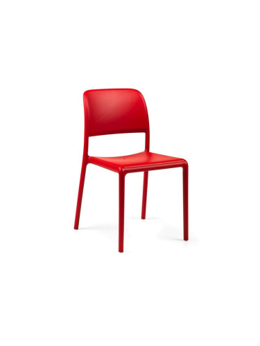 Стол - червен цвят