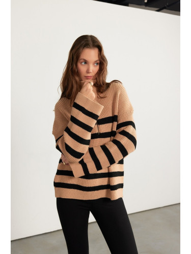 VATKALI Striped Zipper Pullover Camel