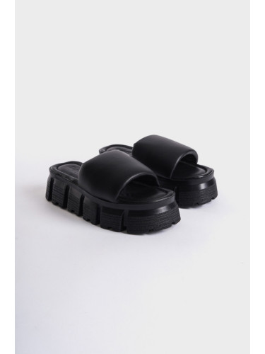 Дамски джапанки на платформа Capone Outfitters Tello