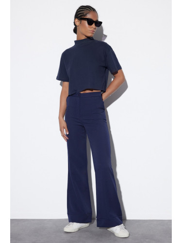 Дамски панталон. Trendyol Plain