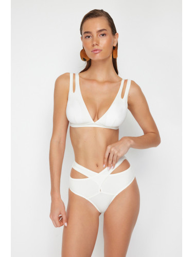 Trendyol Bridal Ecru Triangle Cut Out/Windowed Bikini Top