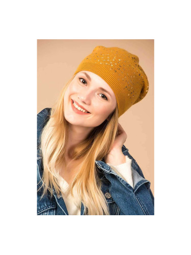 Дамска шапка с пайети - цвят горчица