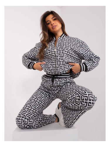 Off-black casual set with geometric pattern