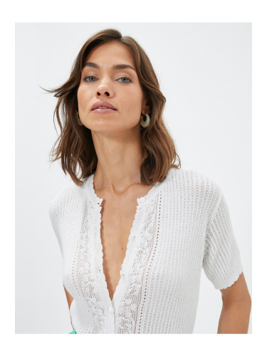 Koton Melis Ağazat X - Buttoned Short Sleeve Crochet Cardigan