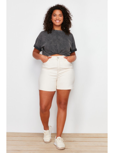 Trendyol Curve Ecru Mom Shorts & Bermuda