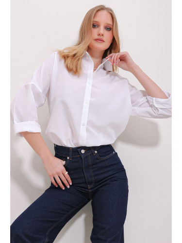 Trend Alaçatı Stili Women's White Cuffed Cotton Basic Shirt
