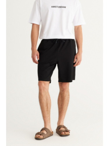 AC&Co / Altınyıldız Classics Men's Black Standard Fit Normal Cut Cotton Flexible Knitted Shorts.