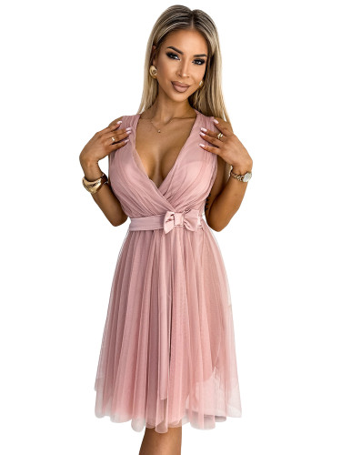 523-1 Tulle dress with a neckline and bow - dirty pink