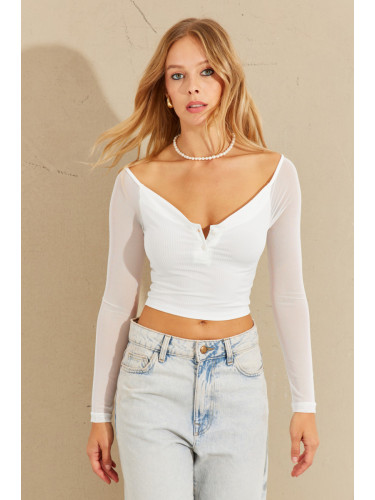 Cool & Sexy Women's White Sleeve Tulle Crop Blouse CG315