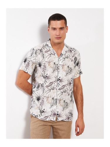 LC Waikiki A Comfortable Fit. Short Sleeves. Patterned Viscose Men's Shirt.