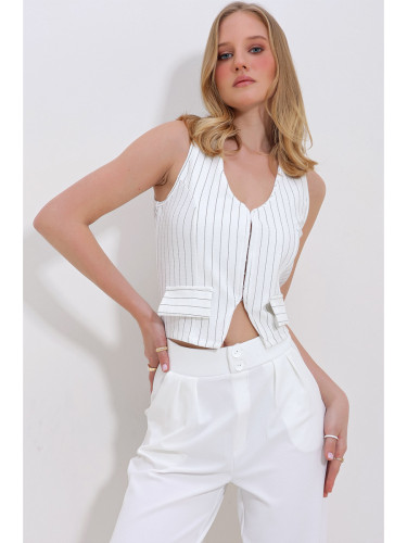 Trend Alaçatı Stili Women's White Front Sleeve Vest